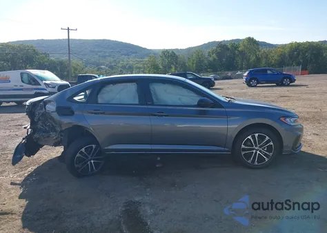 2025 Volkswagen Jetta 1.5T Sport z USA, uszkodzony, nr VIN 3VWBX7BU6SM062528